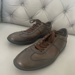 Tod’s lace up men’s casual leather sneakers Size:  13